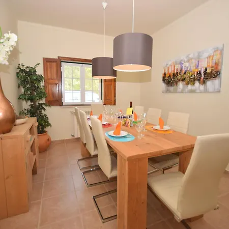 Luxurious In Caldas Da Rainha With Pool, Cleaning Included 빌라 살리어드마토스