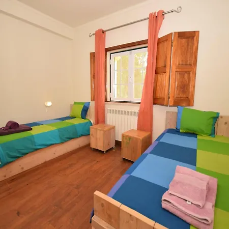 In Caldas Da Rainha With Pool, Cleaning Included *