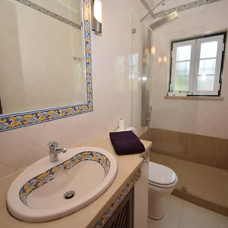 빌라 Luxurious In Caldas Da Rainha With Pool, Cleaning Included